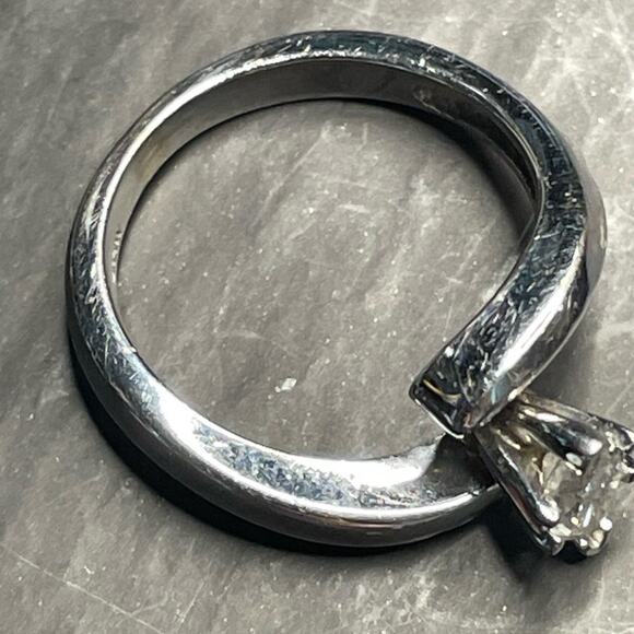 14k White Gold and Diamond Solitaire Marquise Ring - Picture 3 of 5